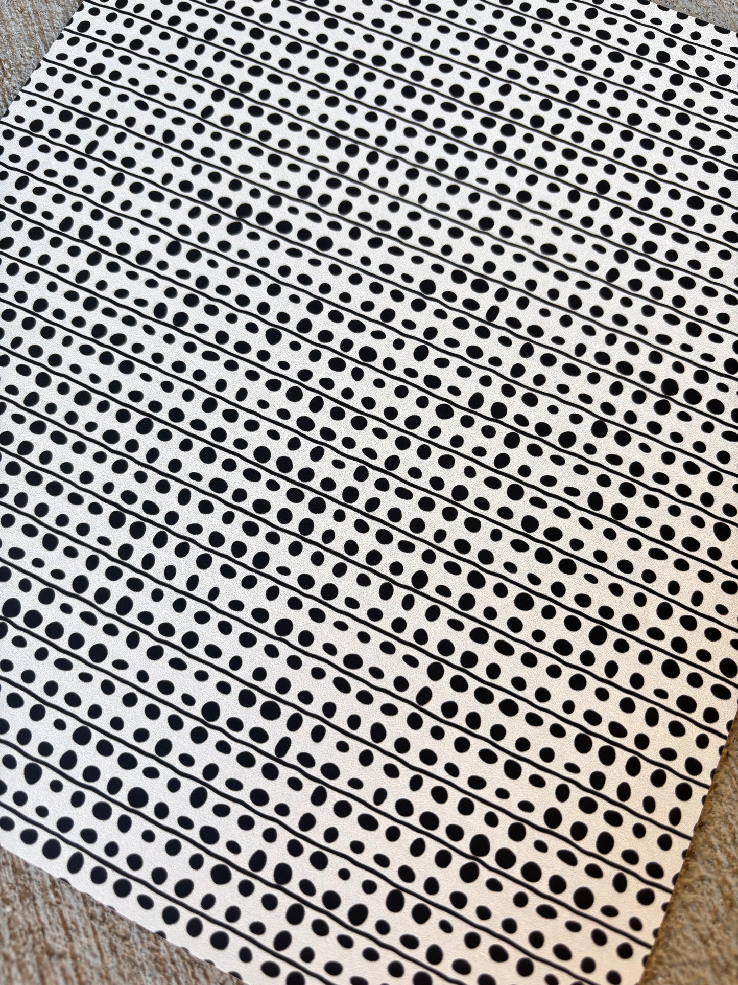 Black and White Dots